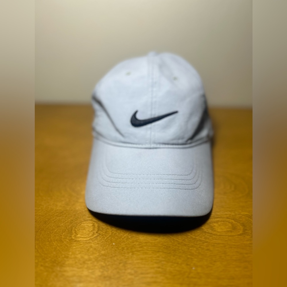 Disney Nike Golf Hat DriFit Athletic Mickey Mouse Swinging Golf Club Cap Hat